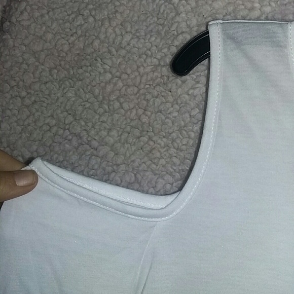 3 shirt bundle - Picture 4 of 8